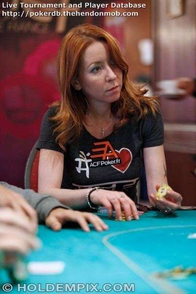 découvrez isabelle mercier, joueuse de poker professionnelle reconnue pour ses nombreuses victoires et sa carrière impressionnante dans le monde du poker.